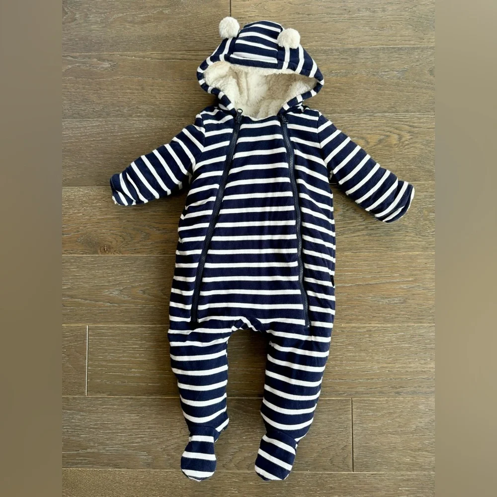 Baby Gap Sherpa Hoodie One Piece Striped Bear Snowsuit 🐻 6-12 months